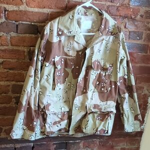 Desert Storm Era Military Surplus Field Jacket Shirt Chocolate Chip Camouflage